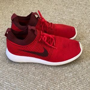 Nike Roche Size 9.5